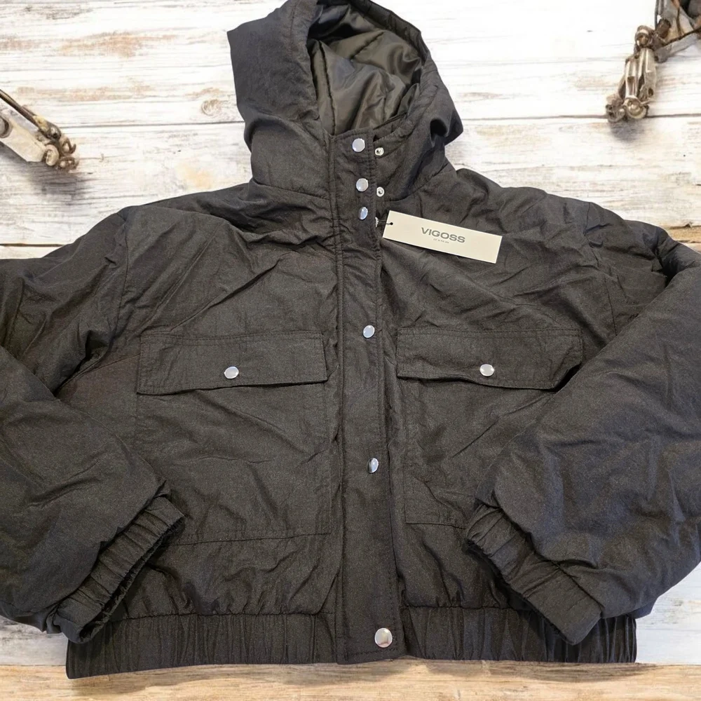 Vigoss Cropped Puffer Hooded Jacket Black Size Large NWT!